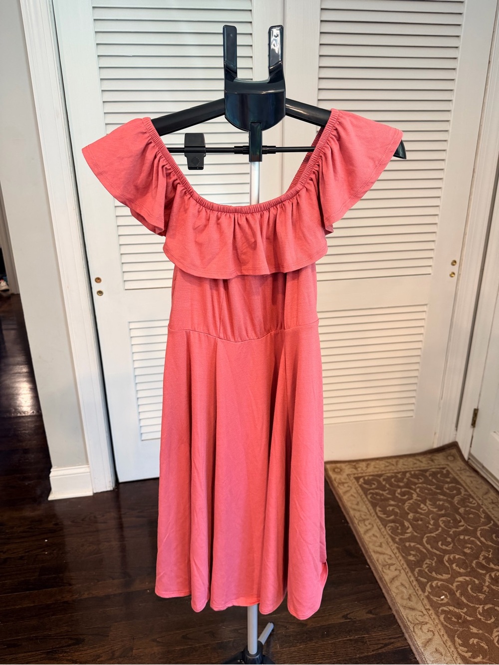 Women’s Pink Ruffle Off-Shoulder Dress - Picture 2 of 3